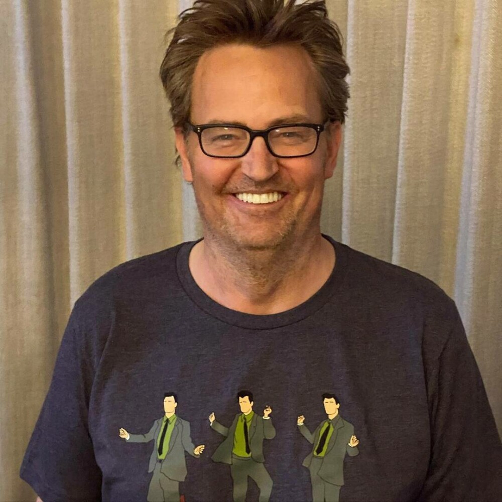 Matthew Perry ar fi împlinit 56 de ani pe 19 august. Moartea actorului a şocat fanii serialului „Friends'”. FOTO - Imaginea 19