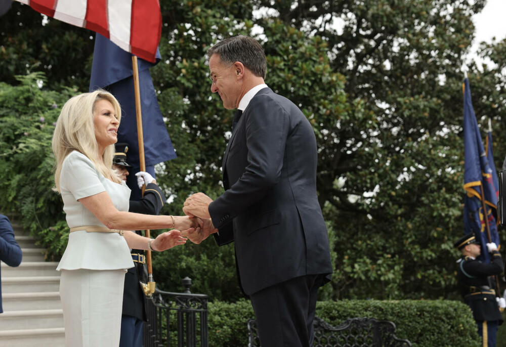 Cine este Monica Crowley, cea care i-a întâmpinat pe liderii europeni la Casa Albă. Scandalul în care a fost implicată. FOTO - Imaginea 1