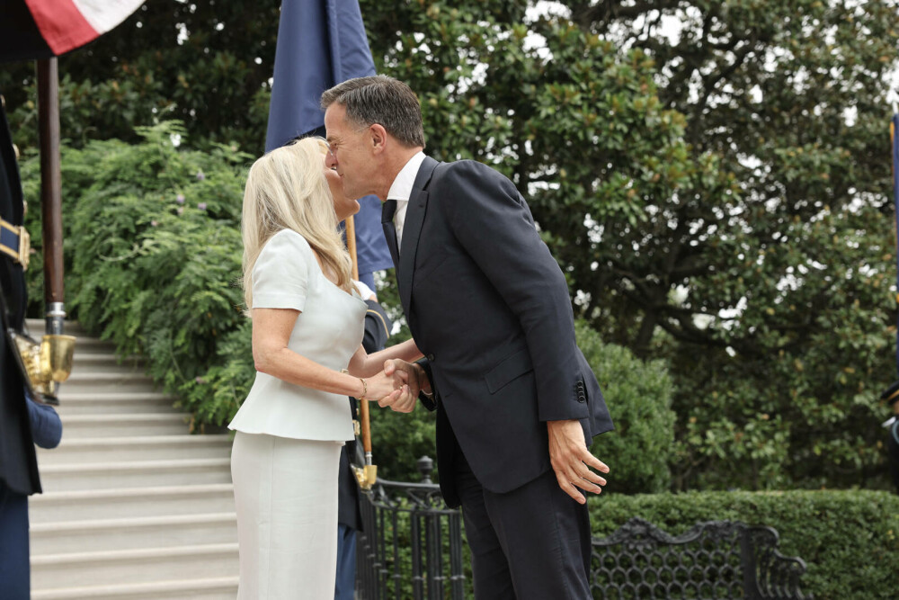 Cine este Monica Crowley, cea care i-a întâmpinat pe liderii europeni la Casa Albă. Scandalul în care a fost implicată. FOTO - Imaginea 2