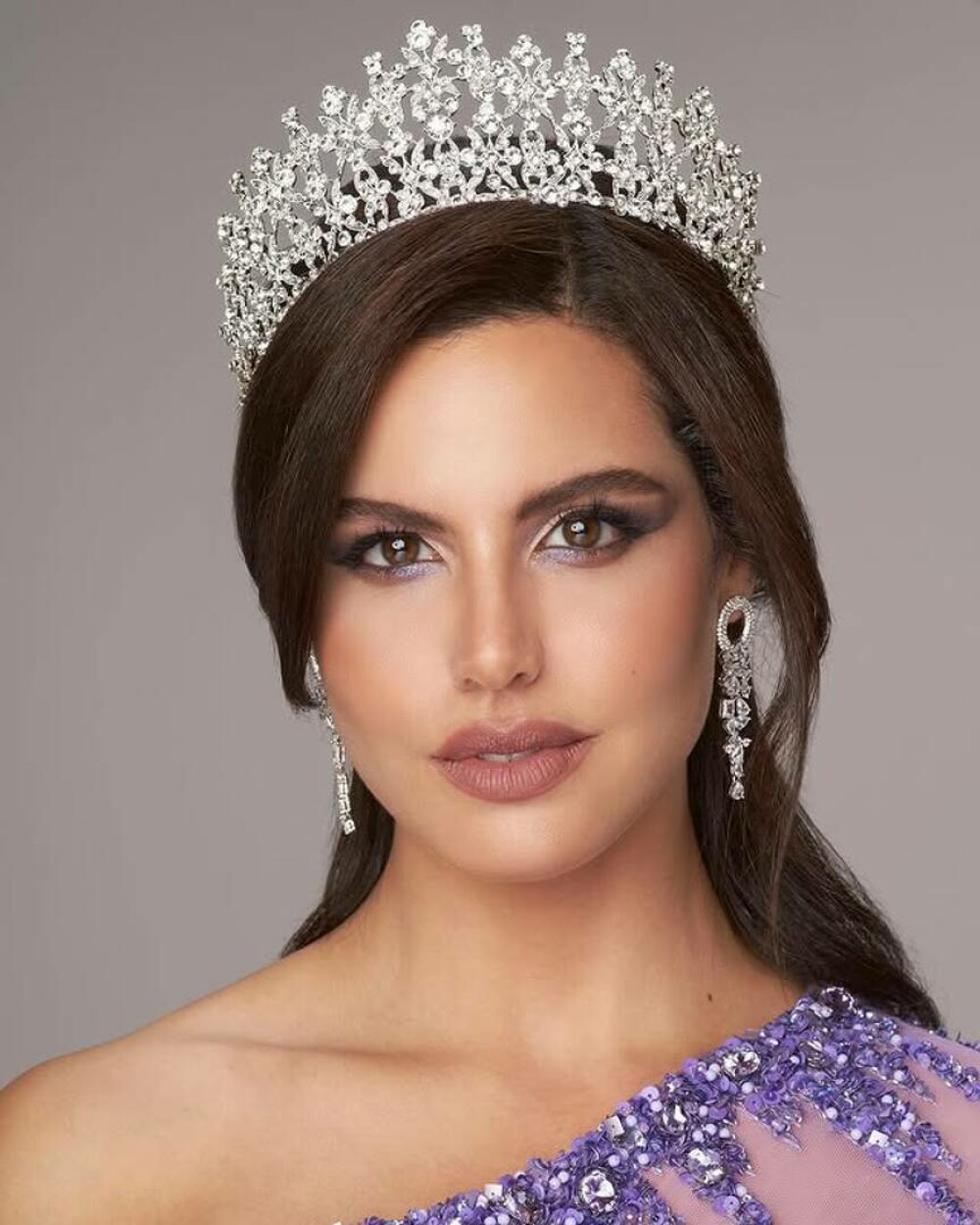 Palestina va fi reprezentată pentru prima dată în istorie la „Miss Universe”. Cine este Nadeen Ayoub | GALERIE FOTO - Imaginea 1