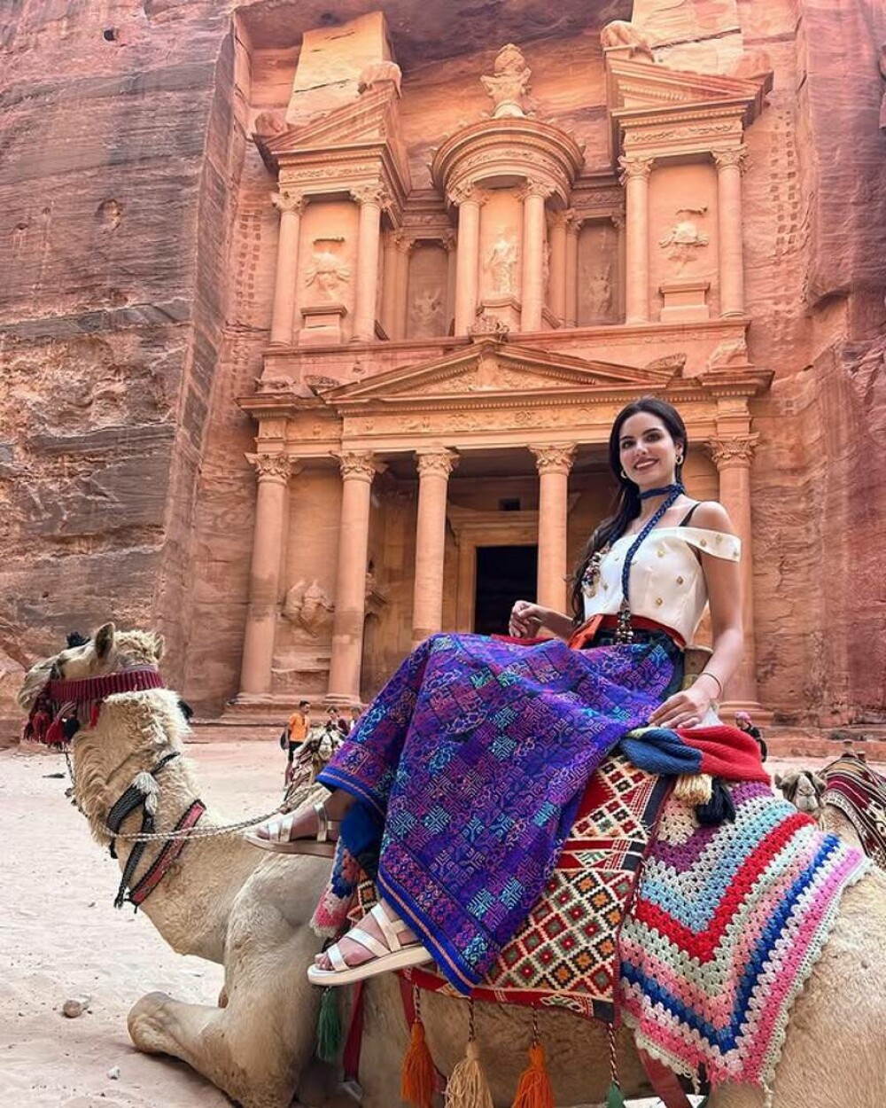 Palestina va fi reprezentată pentru prima dată în istorie la „Miss Universe”. Cine este Nadeen Ayoub | GALERIE FOTO - Imaginea 12