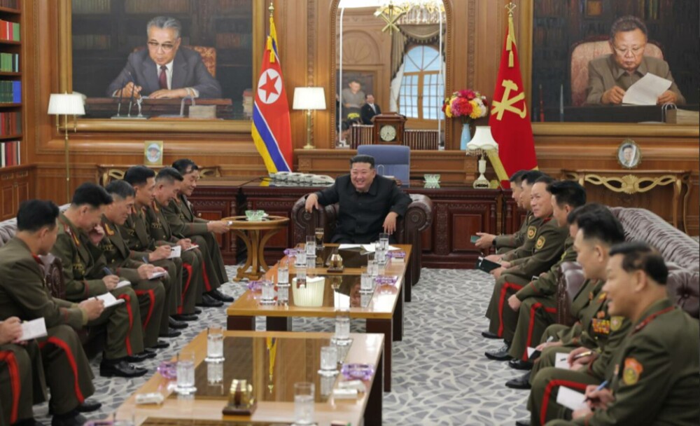 Kim Jong Un a salutat trupele sale „eroice” trimise în sprijinul Rusiei, în războiul cu Ucraina - Imaginea 2