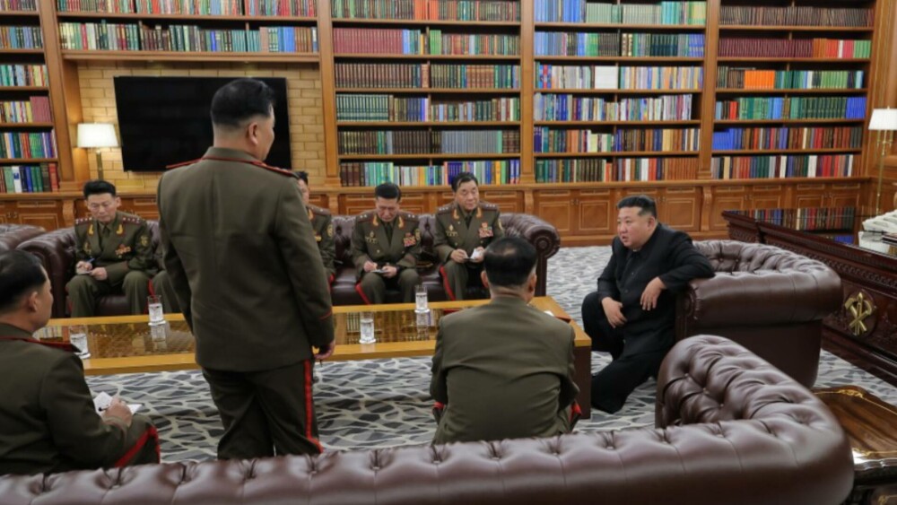 Kim Jong Un a salutat trupele sale „eroice” trimise în sprijinul Rusiei, în războiul cu Ucraina - Imaginea 3