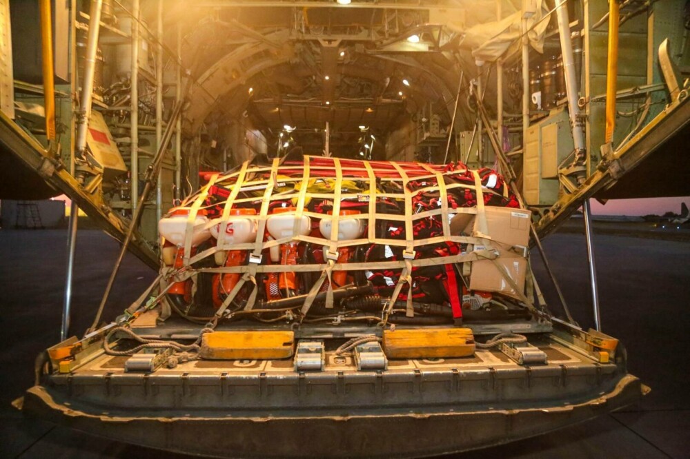 Pompierii români au plecat spre Spania cu o aeronavă militară. Vor acţiona la incendiile din regiunea Galicia. FOTO&VIDEO - Imaginea 2