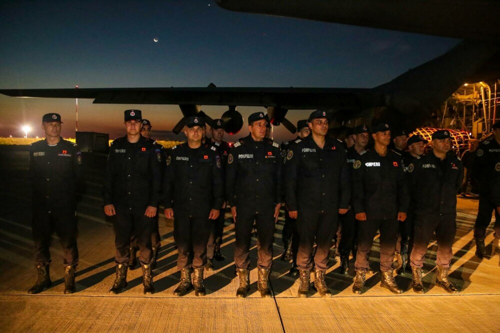 Pompierii români au plecat spre Spania cu o aeronavă militară. Vor acţiona la incendiile din regiunea Galicia. FOTO&VIDEO - Imaginea 5