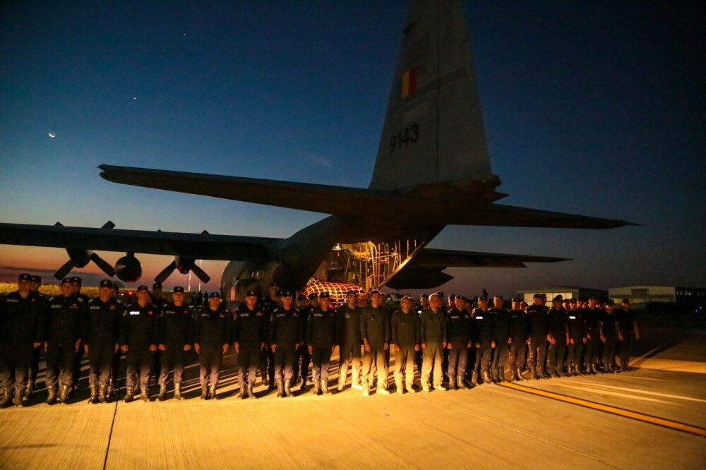 Pompierii români au plecat spre Spania cu o aeronavă militară. Vor acţiona la incendiile din regiunea Galicia. FOTO&VIDEO - Imaginea 15