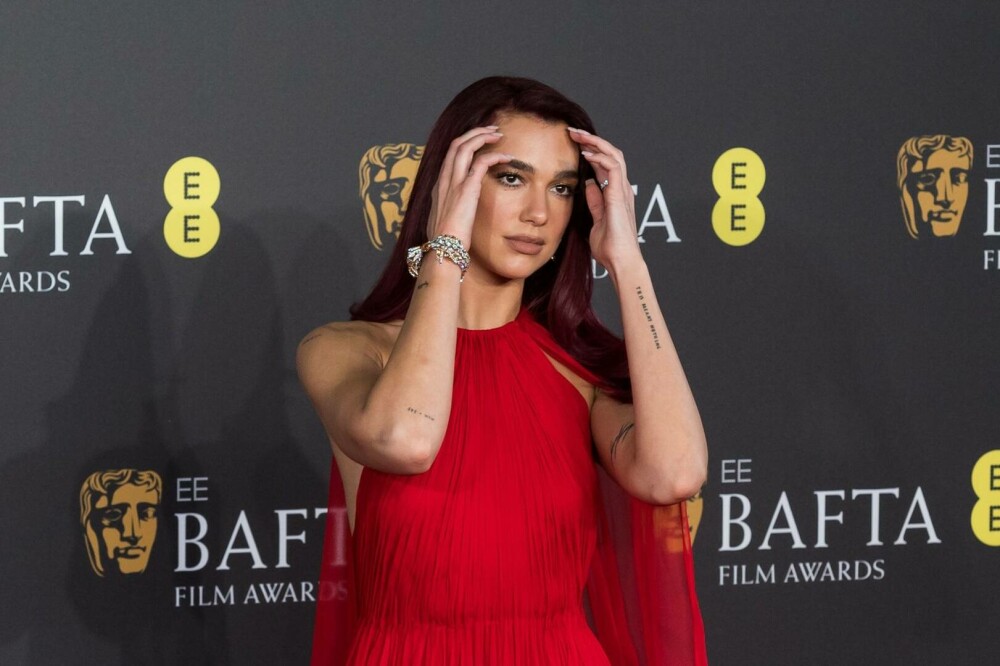 Dua Lipa a apărut „în franjuri” la o cină privată din New York. Și-a afișat silueta de invidiat - Imaginea 36