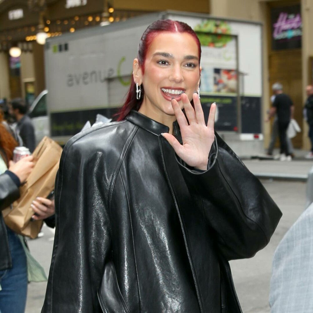 Dua Lipa a apărut „în franjuri” la o cină privată din New York. Și-a afișat silueta de invidiat - Imaginea 32