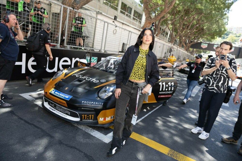 Dua Lipa a apărut „în franjuri” la o cină privată din New York. Și-a afișat silueta de invidiat - Imaginea 28