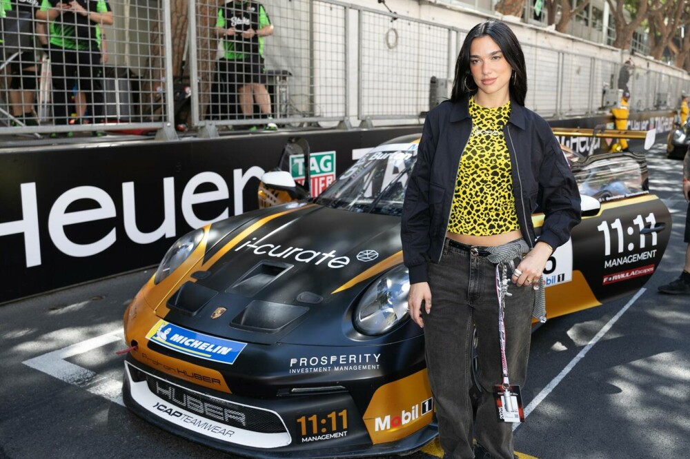 Dua Lipa a apărut „în franjuri” la o cină privată din New York. Și-a afișat silueta de invidiat - Imaginea 27