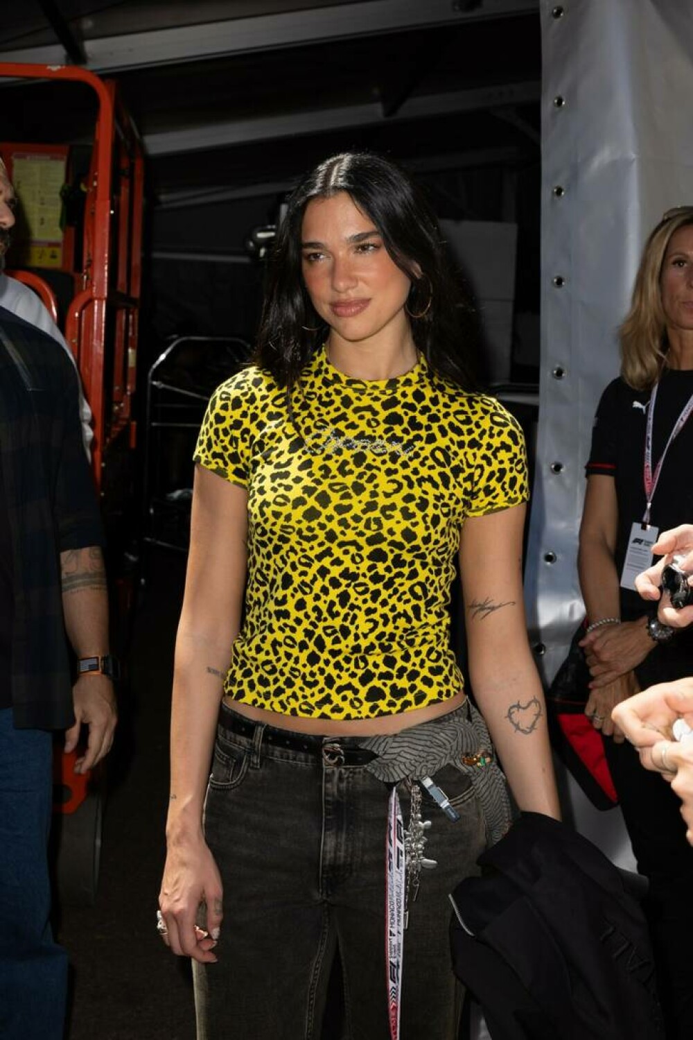 Dua Lipa a apărut „în franjuri” la o cină privată din New York. Și-a afișat silueta de invidiat - Imaginea 26