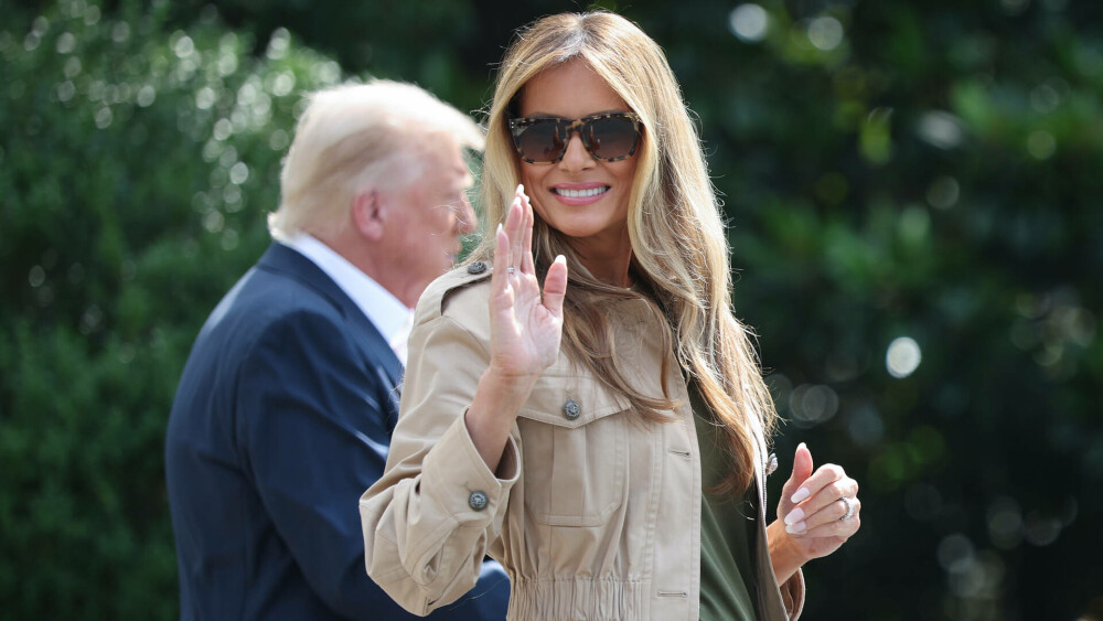 Melania Trump, apariție remarcabilă la brațul lui Donald Trump, de Ziua Recunoștinței. Ce ținută a purtat. GALERIE FOTO - Imaginea 48