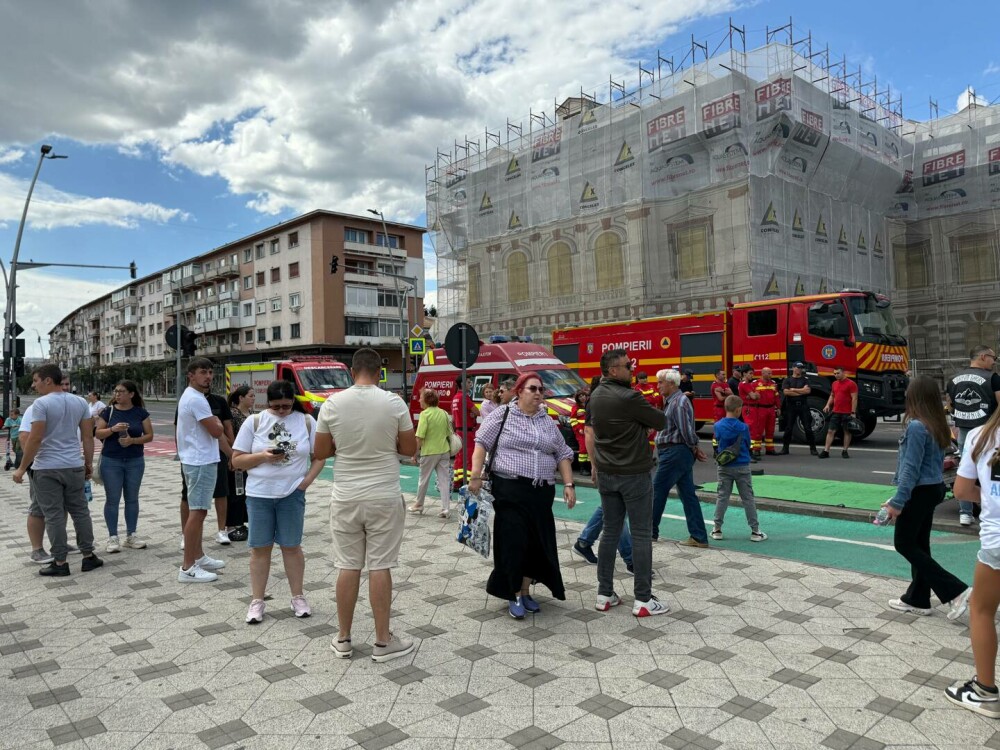 Motocicliști, șoferi și polițiști față în față la Bacău. Exercițiu comun pentru siguranța rutieră și respect în trafic - Imaginea 8