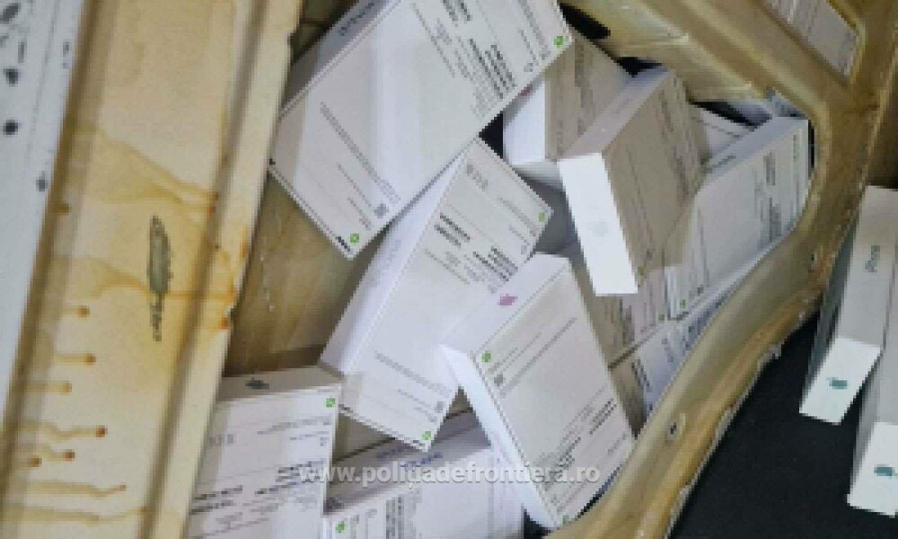 200 de telefoane mobile, găsite în pereții unui autobuz înmatriculat în Ucraina. Valorau de 14 ori mai mult decât vehiculul - Imaginea 4