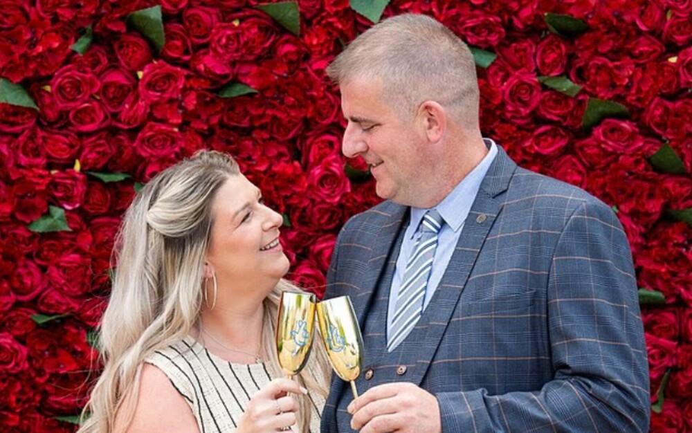 Un bărbat a câștigat 1 mil. de lire sterline la loto și spune că a reușit datorită conexiunii puternice cu tatăl său decedat - Imaginea 1