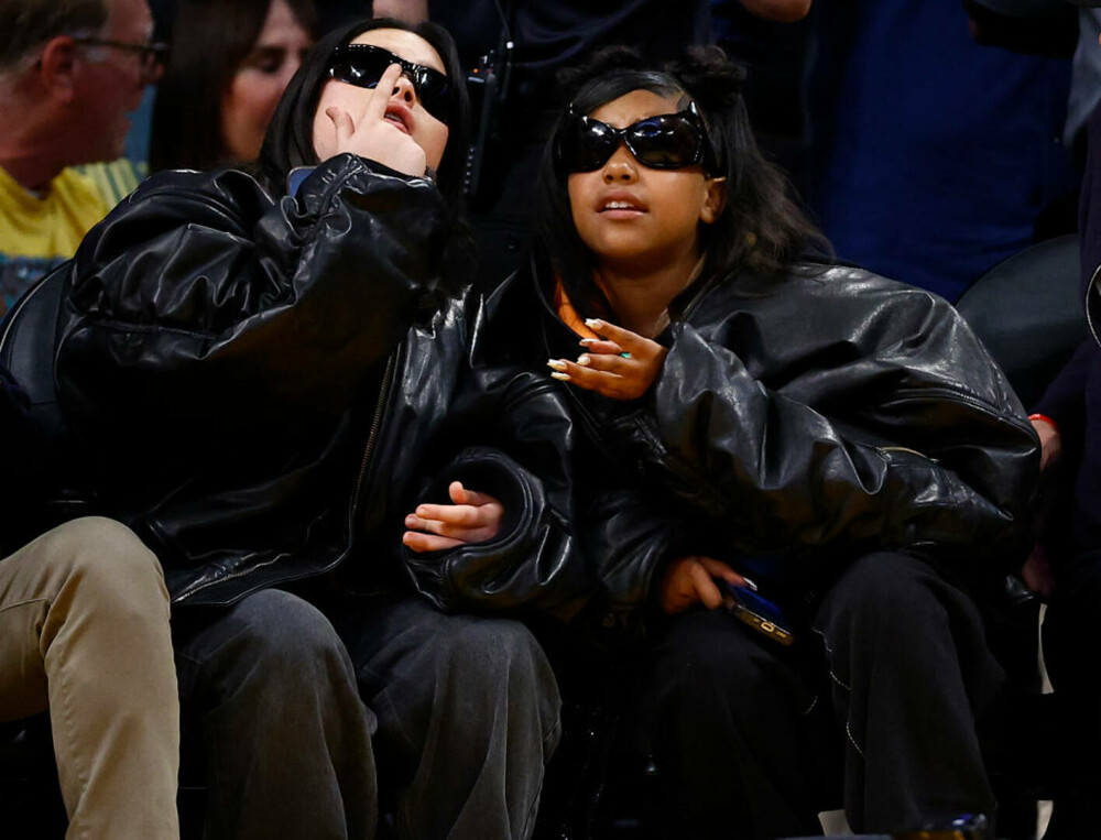 Kim Kardashian răspunde comentariilor legate de stilul vestimentar al lui North West - Imaginea 2