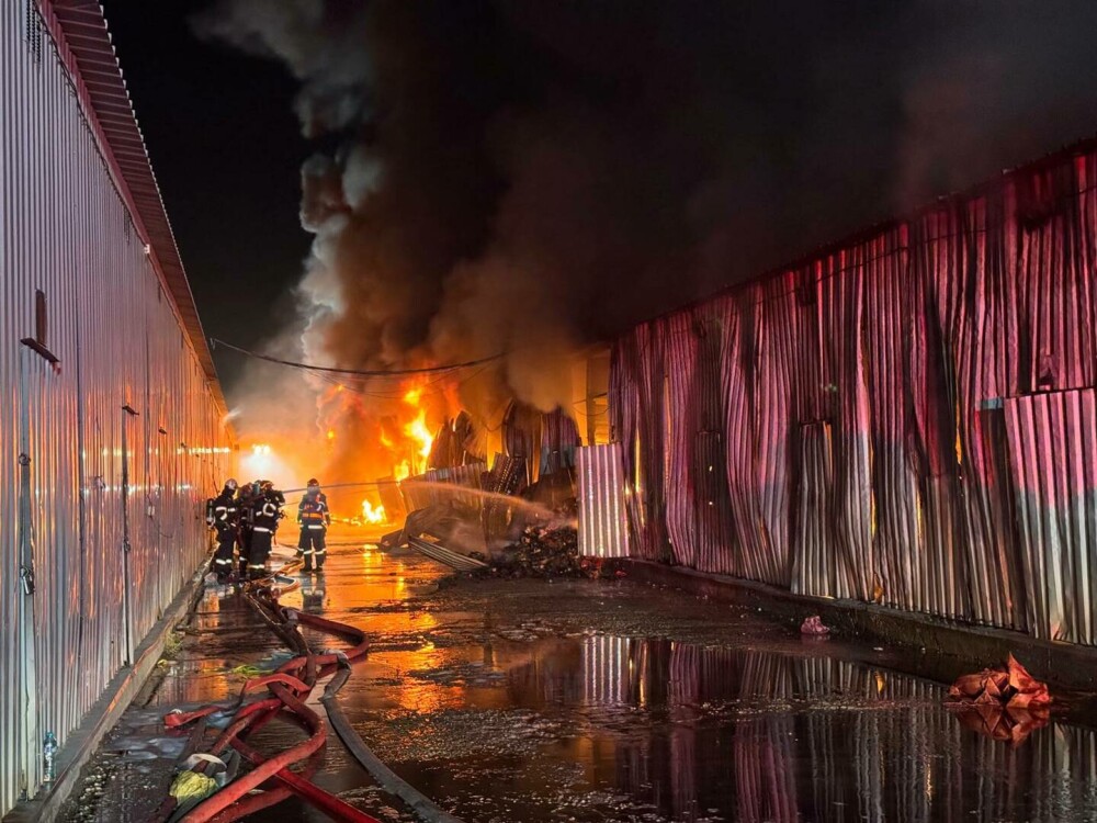 Zonele din București unde poluarea aerului este încă la un nivel ridicat, după incendiul violent de la „Dragonul Roşu” - Imaginea 6