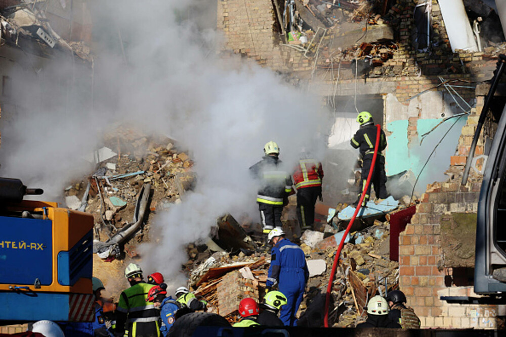 MAE condamnă atacul asupra Kievului: Încă o dovadă flagrantă a dispreţului total al Rusiei faţă de eforturile pentru pace - Imaginea 23