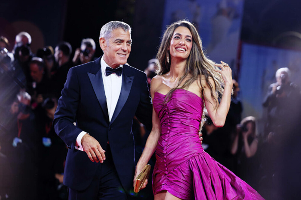 Amal și George Clooney au atras toate privirile la Veneția, la premiera filmului „Jay Kelly”. Cum au apărut pe covorul roșu - Imaginea 13