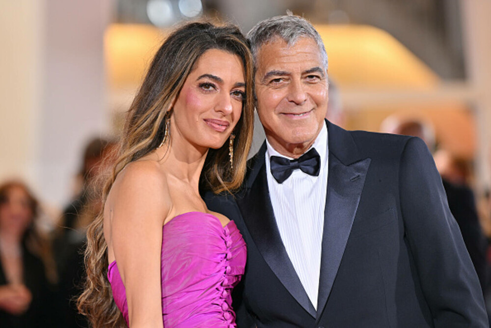 Amal și George Clooney au atras toate privirile la Veneția, la premiera filmului „Jay Kelly”. Cum au apărut pe covorul roșu - Imaginea 17