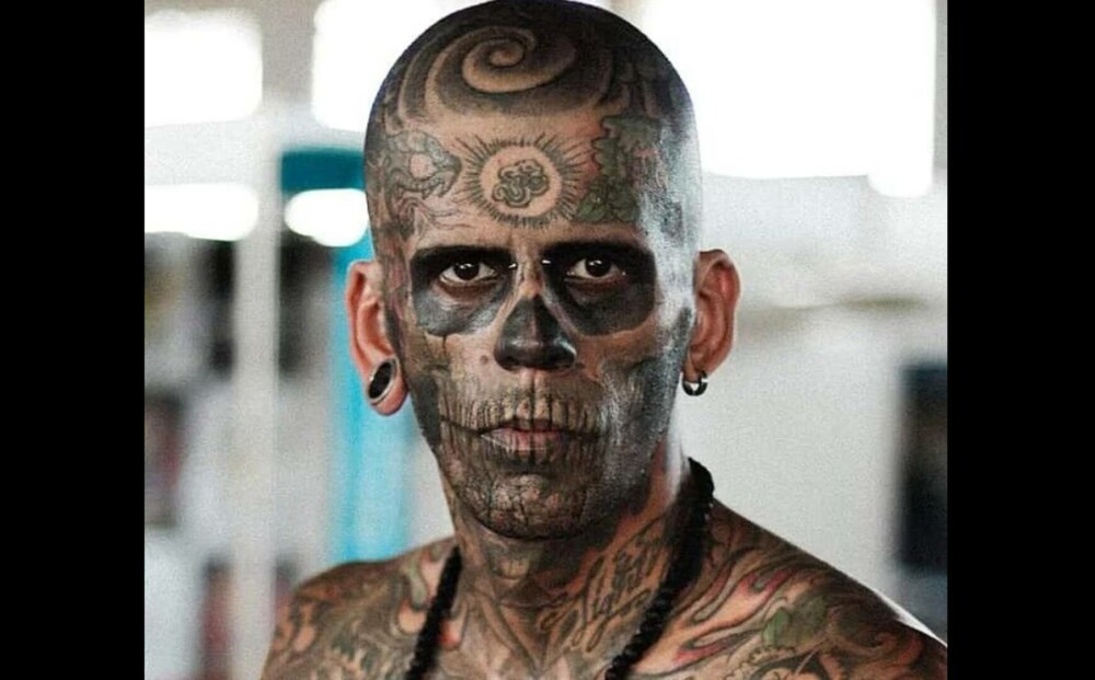 Un bărbat care și-a tatuat 95% din corp dezvăluie cum arată după cinci intervenții de îndepărtare a tatuajelor. FOTO - Imaginea 1