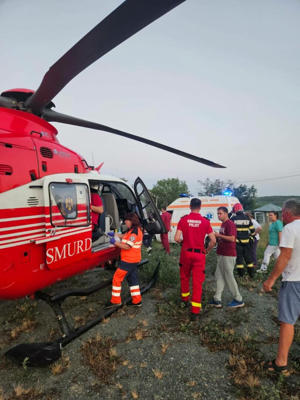 Un copil de 8 ani e în stare gravă după ce a căzut de pe o trotinetă electrică, în Vaslui. A fost găsit de un trecător - Imaginea 3