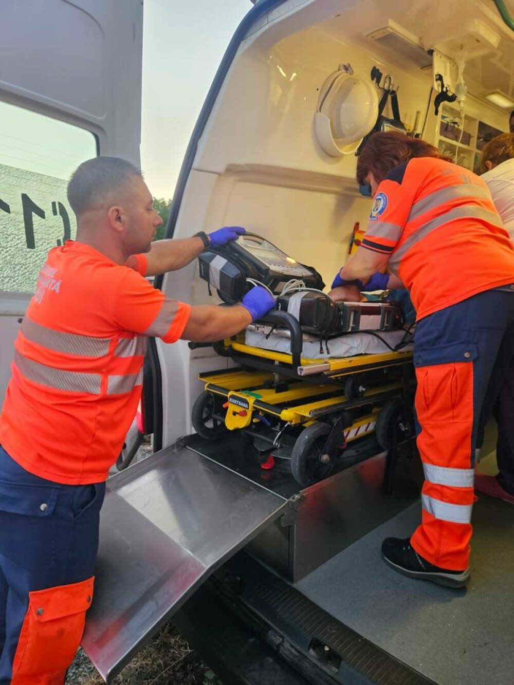 Un copil de 8 ani e în stare gravă după ce a căzut de pe o trotinetă electrică, în Vaslui. A fost găsit de un trecător - Imaginea 4