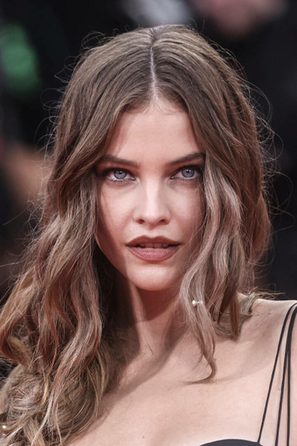 Cele mai bine îmbrăcate vedete de la Festivalul de Film de la Veneția. Ținutele cu care au strălucit pe covorul roșu. FOTO - Imaginea 14