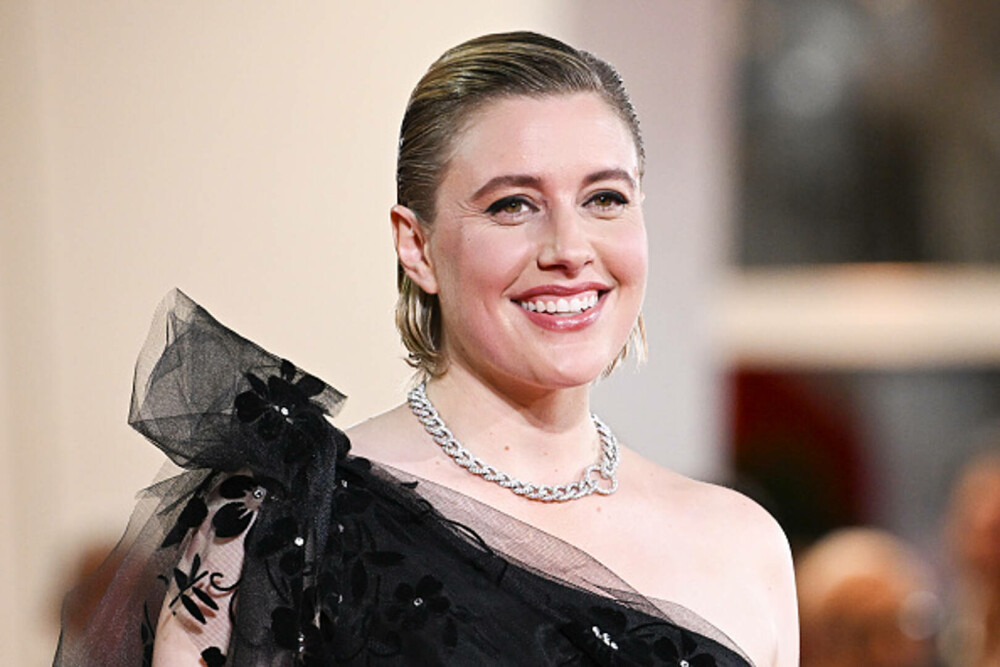 Cele mai bine îmbrăcate vedete de la Festivalul de Film de la Veneția. Ținutele cu care au strălucit pe covorul roșu. FOTO - Imaginea 42