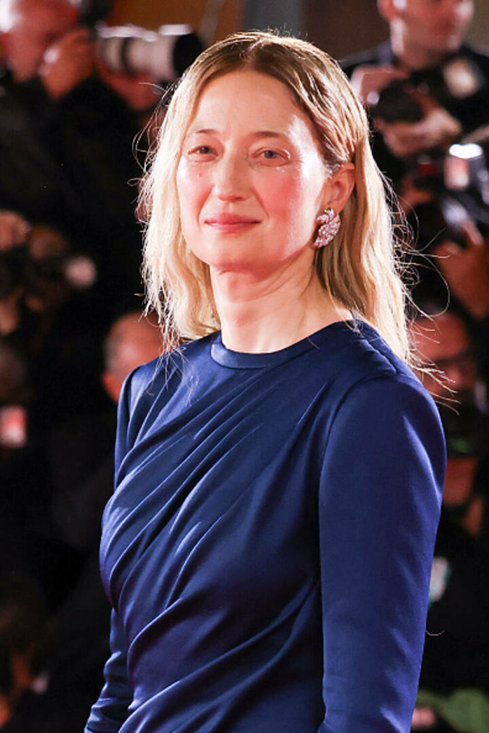 Cele mai bine îmbrăcate vedete de la Festivalul de Film de la Veneția. Ținutele cu care au strălucit pe covorul roșu. FOTO - Imaginea 55