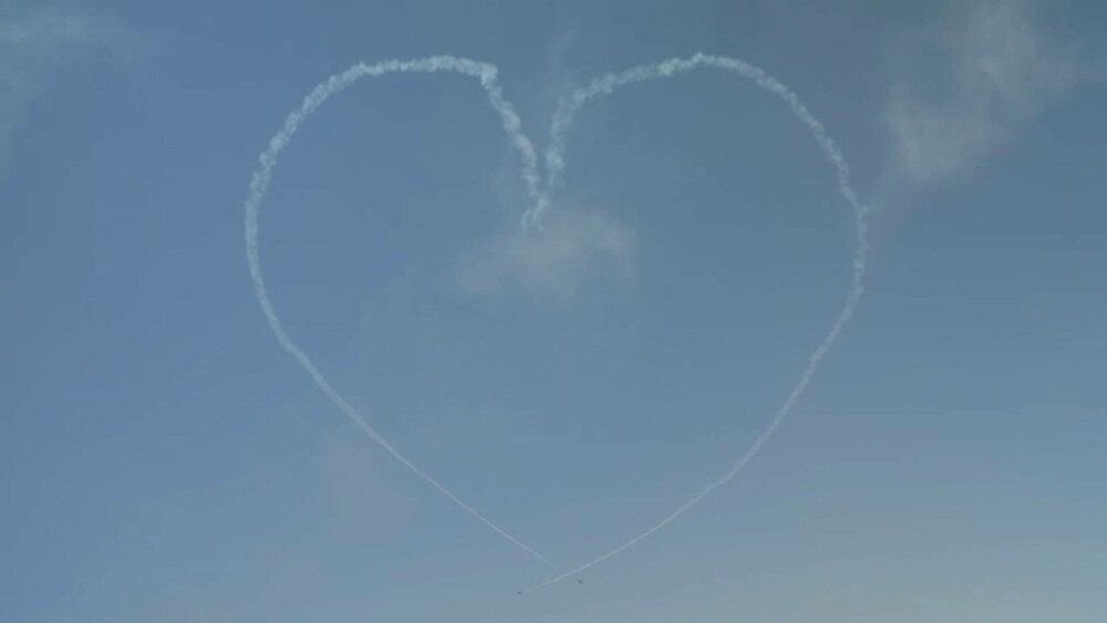 Spectacol de neuitat la BIAS 2025. Omul care tratează aeronava F-16 ca pe „o prințesă”: Necesită mai mult tratament - Imaginea 5