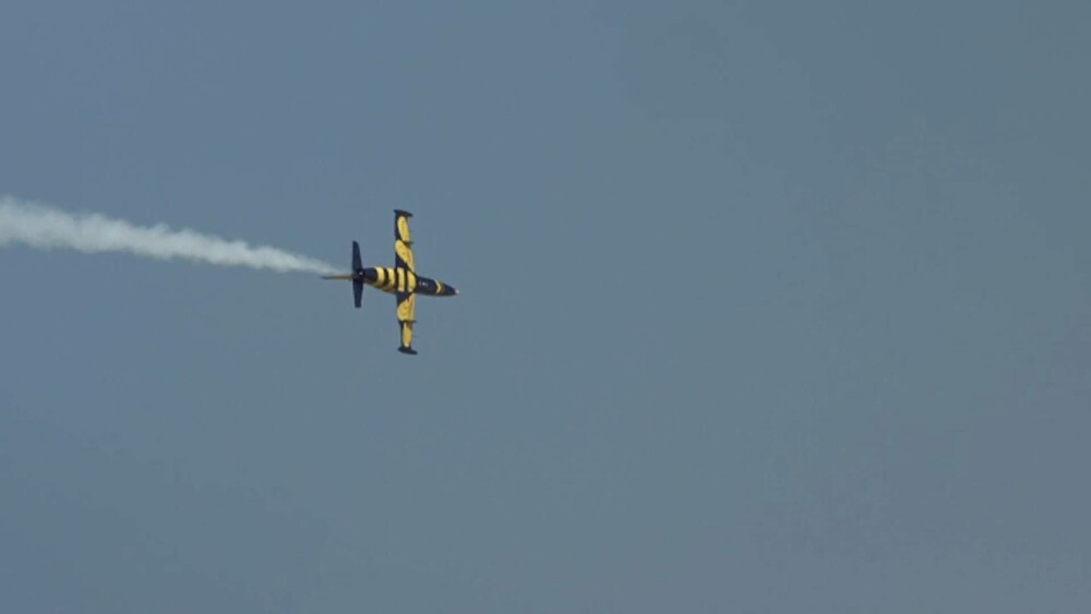 Spectacol de neuitat la BIAS 2025. Omul care tratează aeronava F-16 ca pe „o prințesă”: Necesită mai mult tratament - Imaginea 6