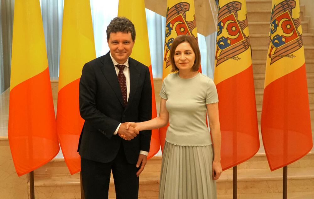 Nicușor Dan, primit la Chișinău de Maia Sandu. Cei doi președinți participă la evenimentele dedicate Zilei Limbii Române - Imaginea 5