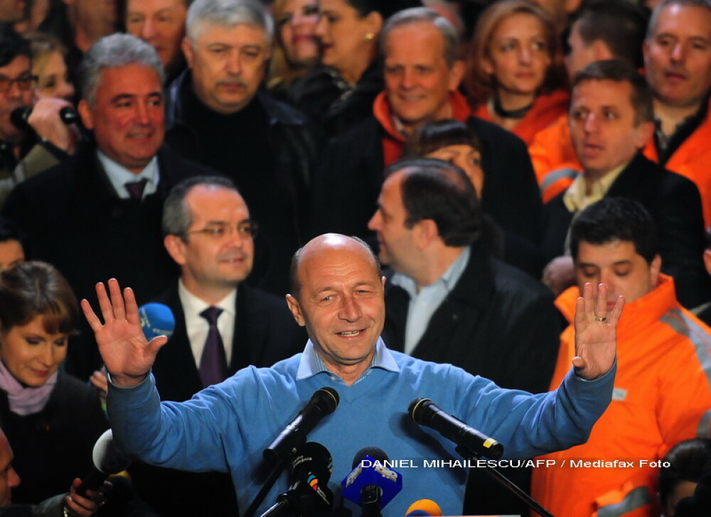 Rezultate finale: Traian Basescu - 50,33%, Mircea Geoana - 49,66%! - Imaginea 2