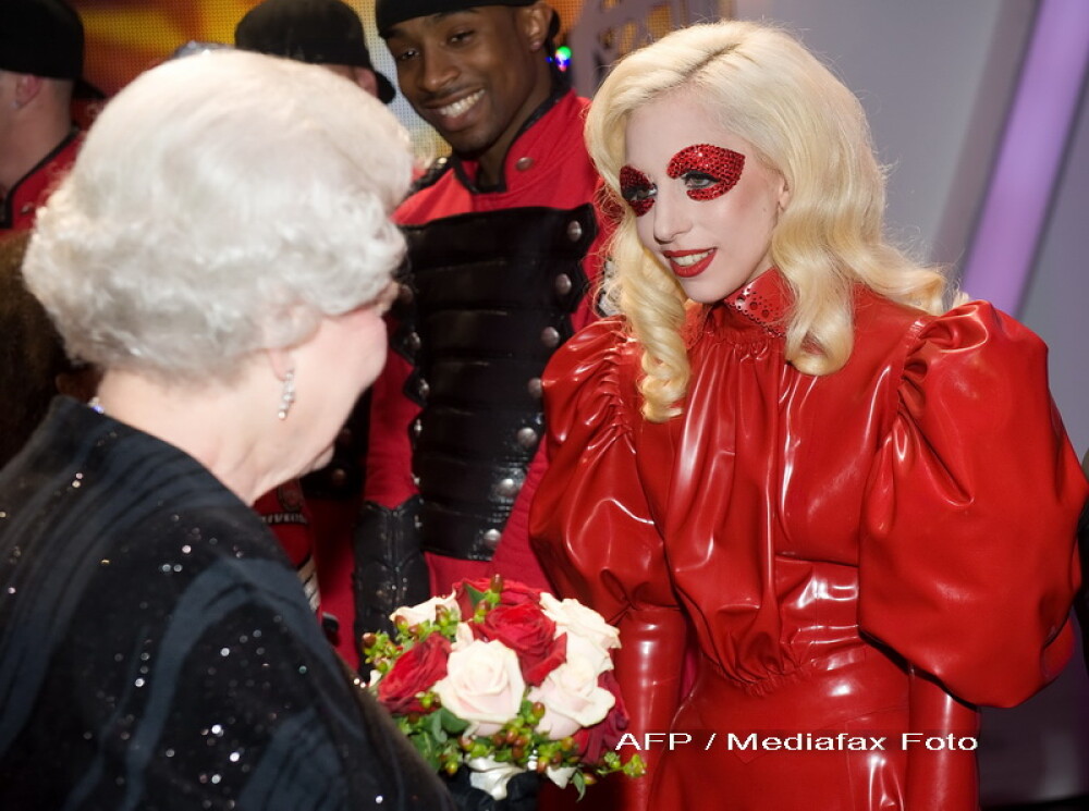 Regina Marii Britanii, incantata de Lady GaGa! - Imaginea 4