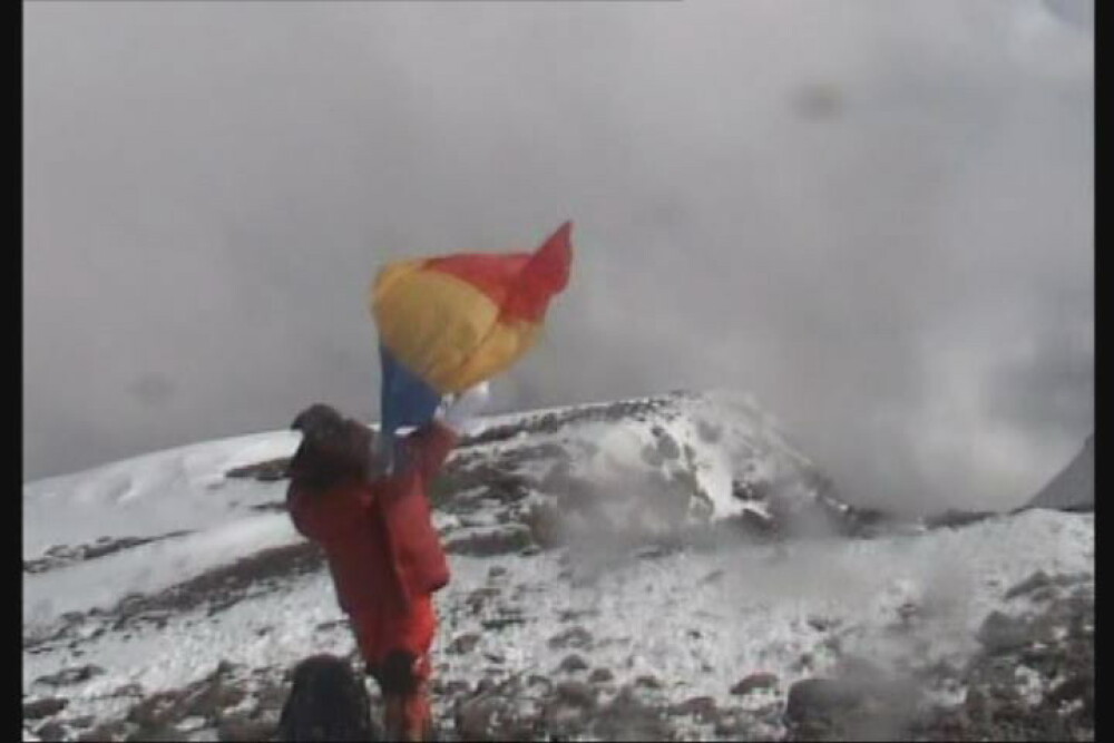 La numai 16 ani, alpinista Crina Popescu vrea sa ajunga in Antarctica - Imaginea 1