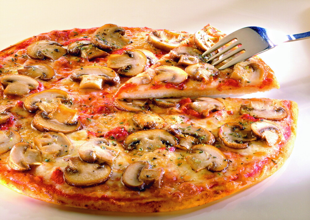 Pizzeria Napoleon iti aduce noutati la tine acasa. Pizza, hamburger si shaworma la domiciliu (P) - Imaginea 2