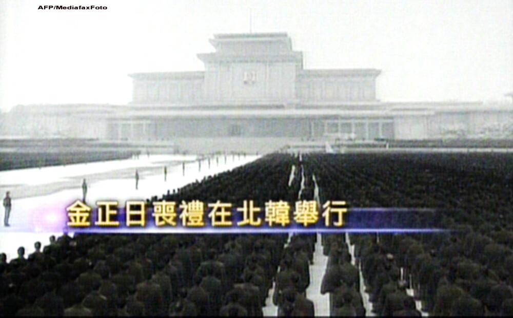 Funeralii grandioase in Coreea de Nord pentru Kim Jong-il. Sute de mii de oameni au plans pe strazi - Imaginea 8