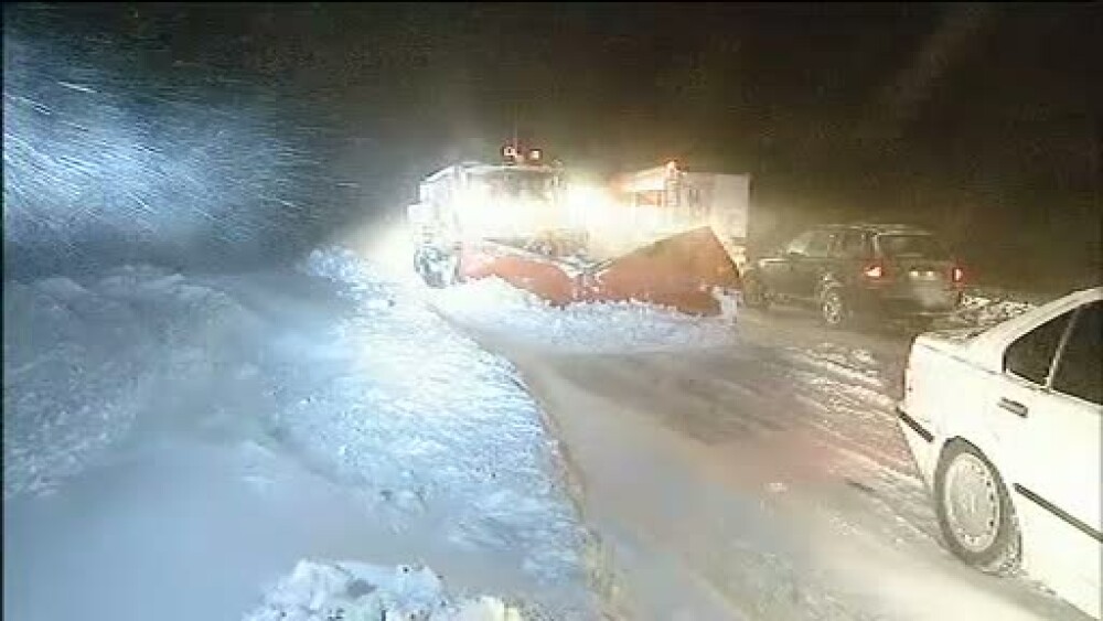 Cod galben de ninsori. Opt drumuri nationale sunt blocate, iar unele scoli din Iasi vor fi inchise - Imaginea 8