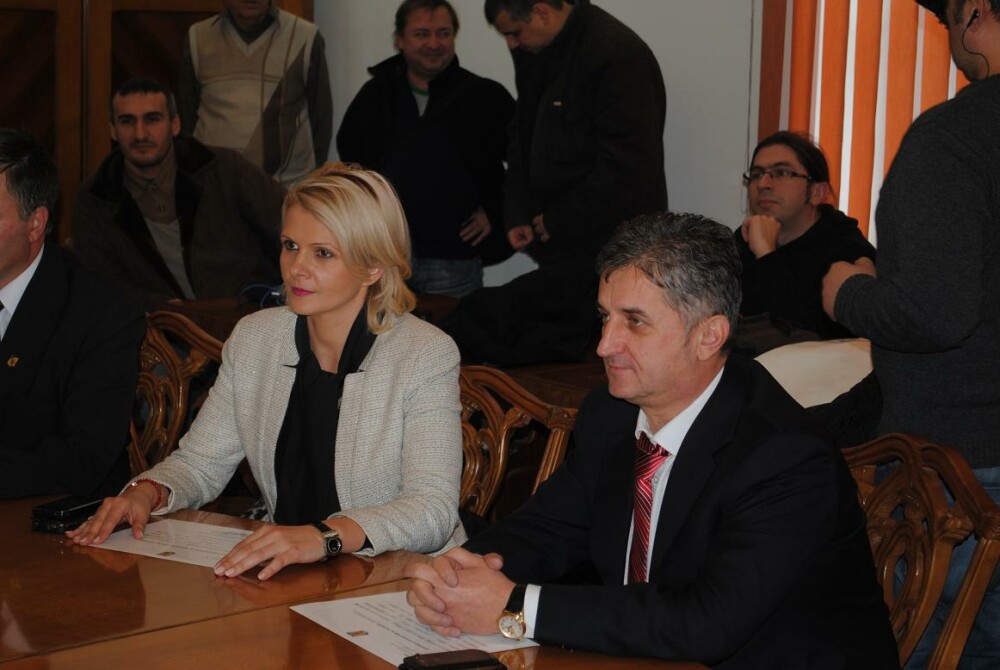 Alesii din Arad si-au primit certificatele de parlamentari. Ce promisiuni au facut - Imaginea 8