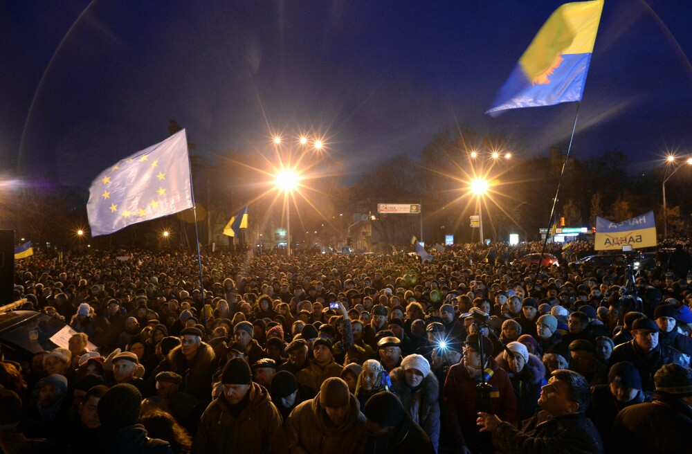 Motiunea de demitere a guvernului din Kiev a cazut, insa opozitia nu renunta la proteste - Imaginea 1