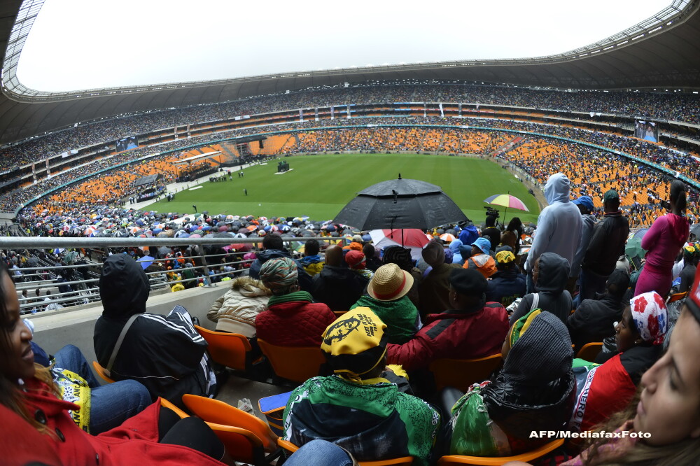 Ceremonie pentru Nelson Mandela, cea mai mare din istoria Africii, cu aproape 100 sefi de stat - Imaginea 8