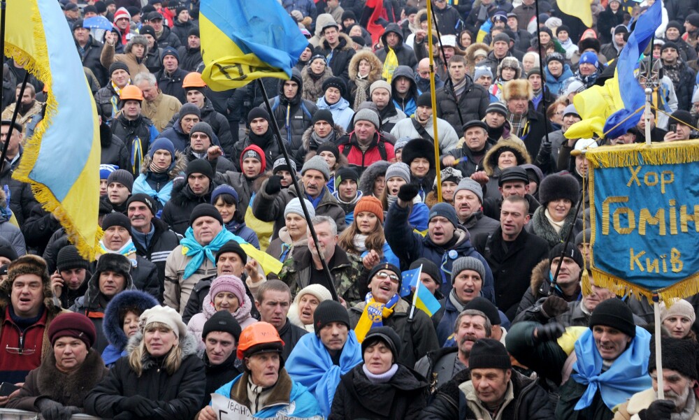 Casa Alba ameninta Ucraina cu sanctiuni, daca nu inceteaza violentele. Promisiunea facuta de presedintele Ianukovici - Imaginea 1