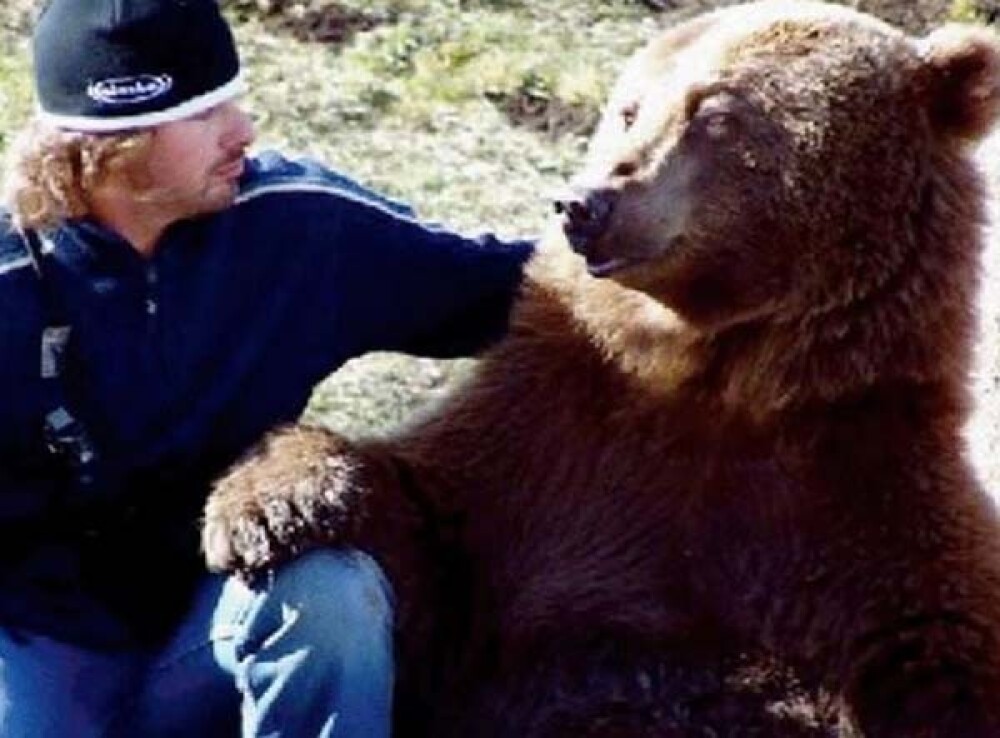 Povestea emotionanta a lui Casey Anderson, barbatul care a adoptat un urs - Imaginea 9
