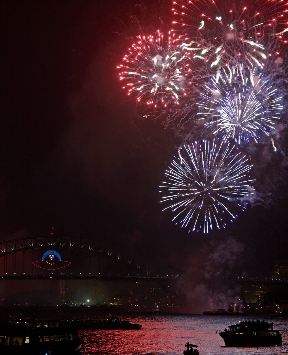 REVELION 2014. Cum au aratat petrecerile si artificiile de Anul Nou in marile orase ale lumii - Imaginea 9