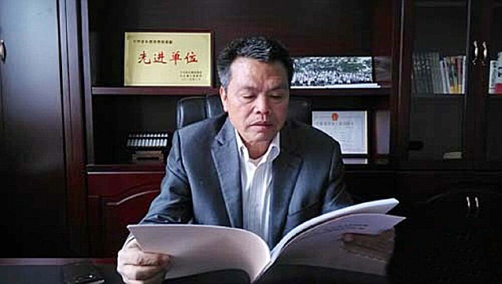 Gestul de omenie al unui milionar chinez. Cum le-a multumit vecinilor din cartier pentru ca l-au ajutat cat a fost sarac - Imaginea 2