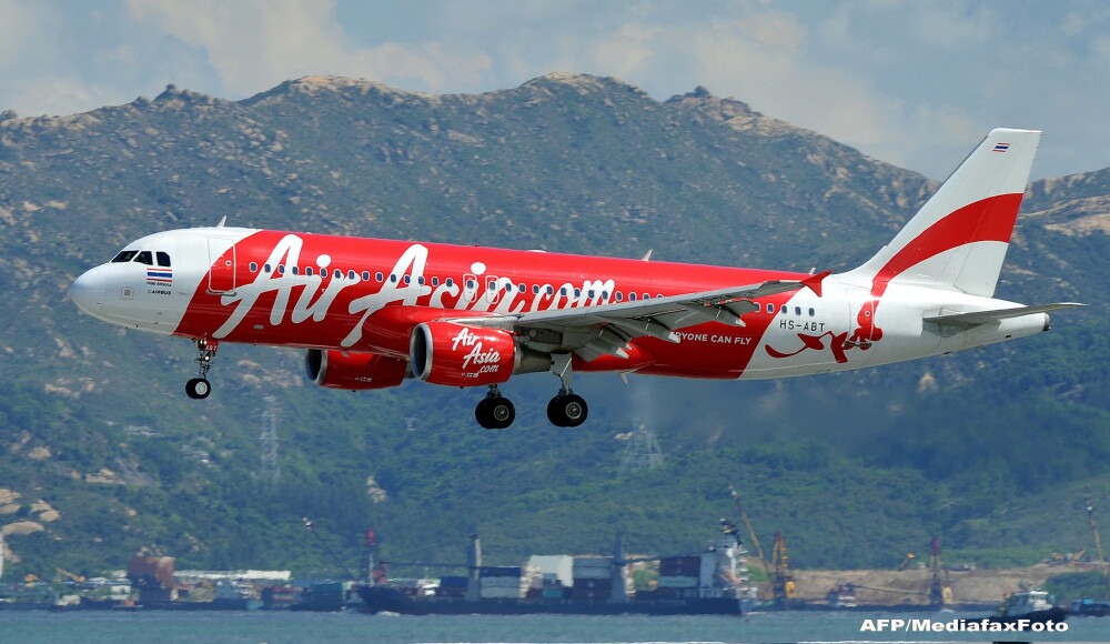 Un avion AirAsia cu 162 de persoane la bord a disparut de pe radare. Operatiunile de cautare au fost oprite - Imaginea 9