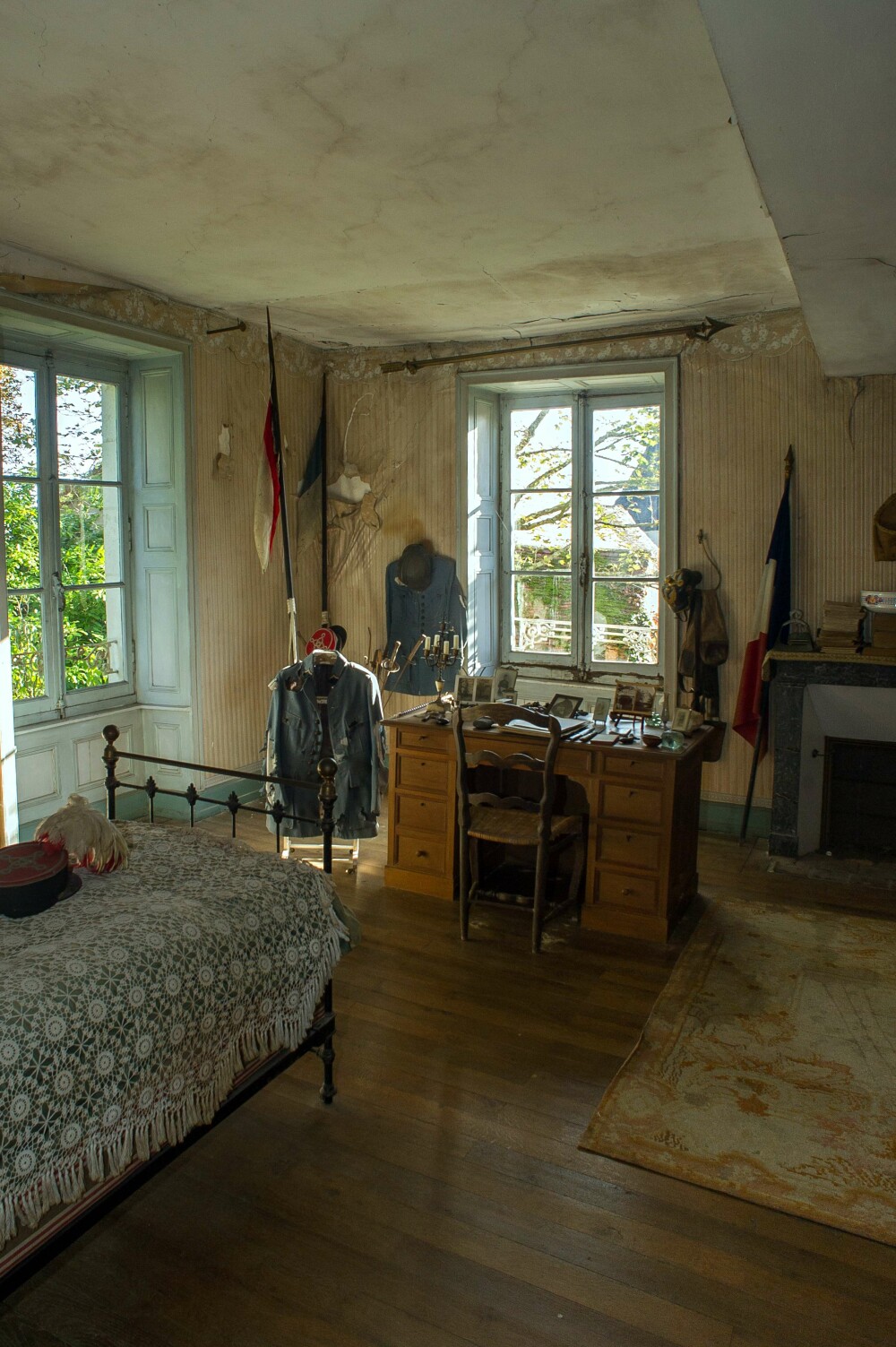 Incursiune in istorie. Cum arata camera unui soldat din Primul Razboi Mondial, nemodificata de 100 de ani - Imaginea 4