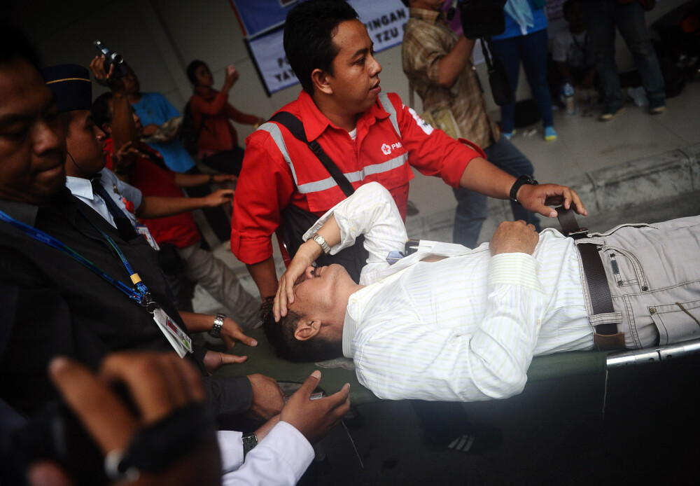 Imagini cu pasagerii avionului AirAsia inainte de tragedie, prezentate intr-un material special de CNN. VIDEO emotionant - Imaginea 6