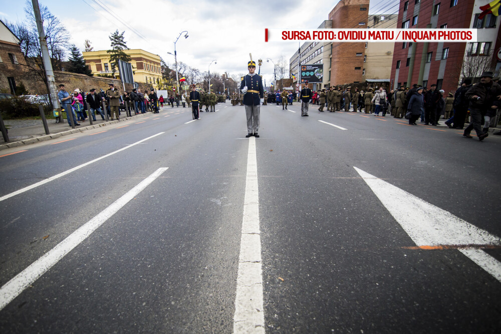 GALERIE FOTO: 35 de imagini surprinse de fotoreporterii Inquam la paradele de 1 Decembrie din Sibiu, Alba Iulia si Bucuresti - Imaginea 26